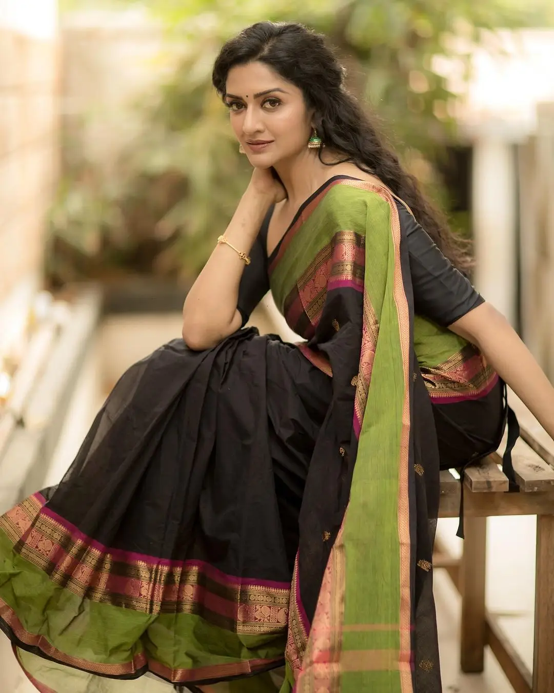 Vimala Raman Charming In Black Saree Blouse